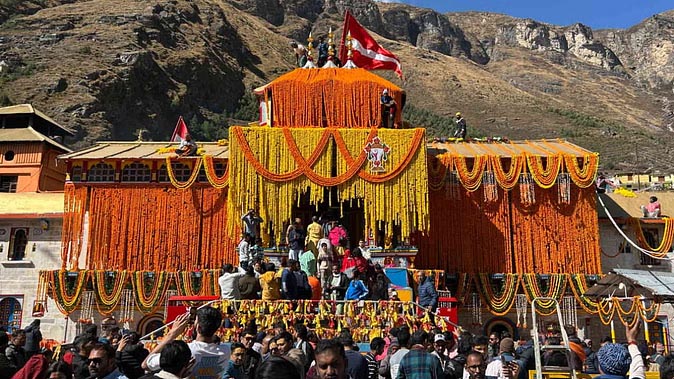 Badrinath: बदरीनाथ मंदिर के कपाट बंद होने की प्रक्रिया आज से शुरू, पंच पूजाओं के साथ होता है देवताओं का आगमन