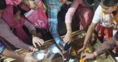 शिवभक्ति में डूबा हरिद्वार-ऋषिकेश, हर-हर महादेव के जयघोष से गूंजे शिवालय